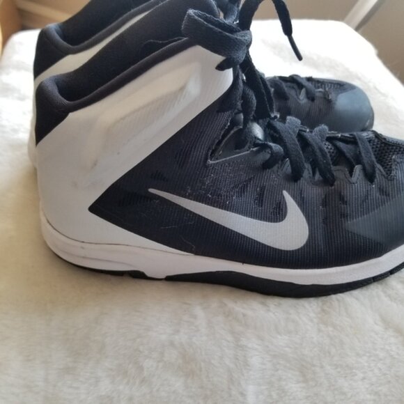 Nike Zoom Hyperquickness Basketball Sneakers - Picture 7 of 12